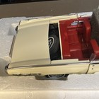 Danbury Mint 1962 Ford Thunderbird 1:24 Diecast Model Car COA White and red — photo 8