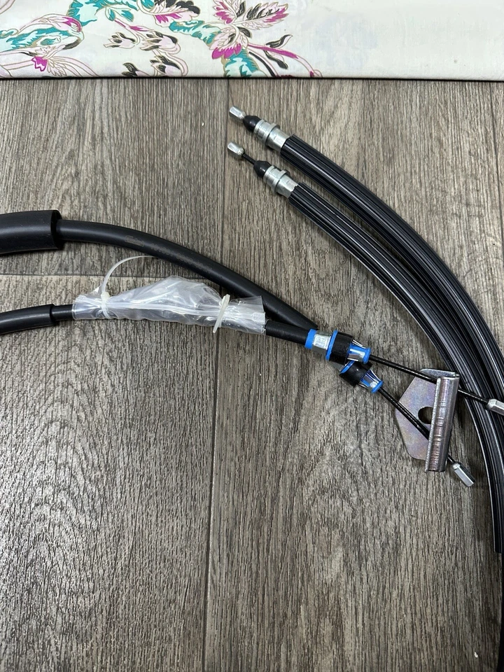 Cable Freno Mano Trasero Izquierdo o Derecho 101801 Febi Freno Mano Estacionamiento Nuevo Foto 3 de 4