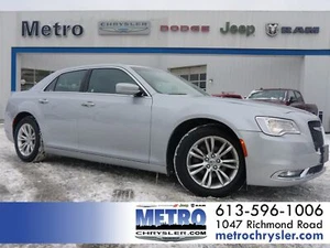 2020 Chrysler 300 Touring Fully Loaded, Low KMS & Mint
