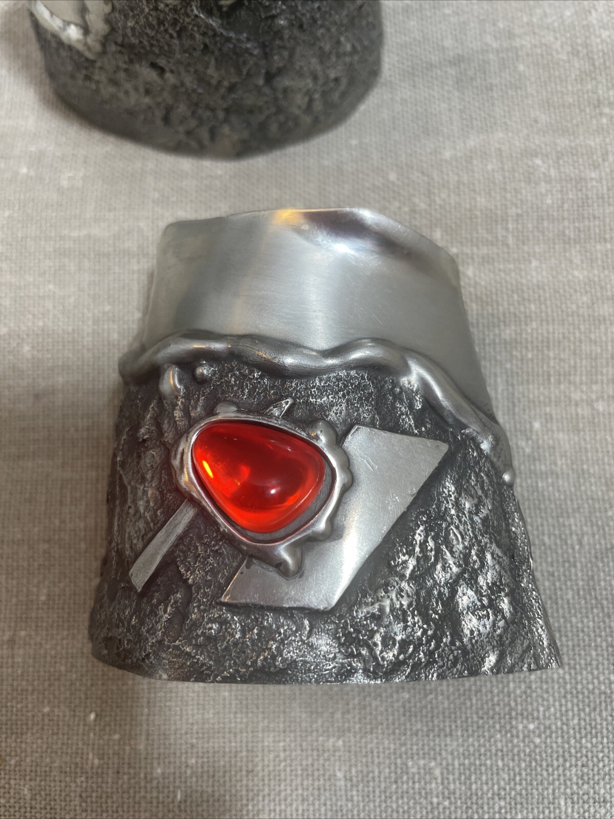 Picture 4 of 5