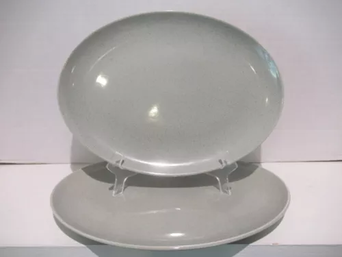 1953 Taylor, Smith & Taylor Pebbleford 2 Granite Green 11” Platters Excellent