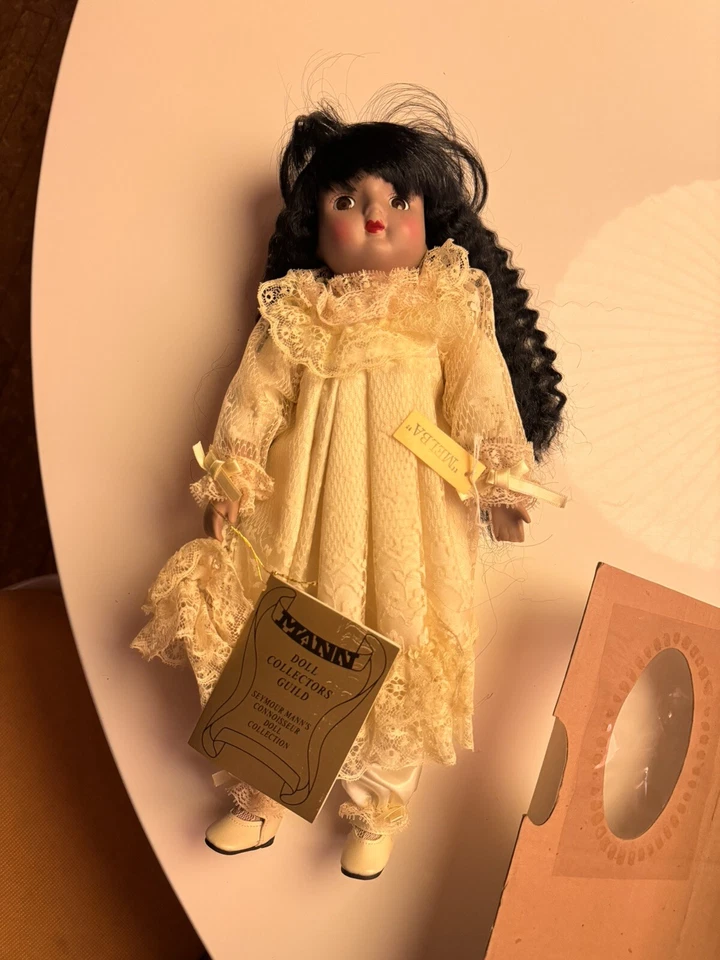 Muñeca Seymour Mann Gremio de Coleccionistas Melba Afroamericana En Marfil Encaje Con Bo Foto 3 de 4