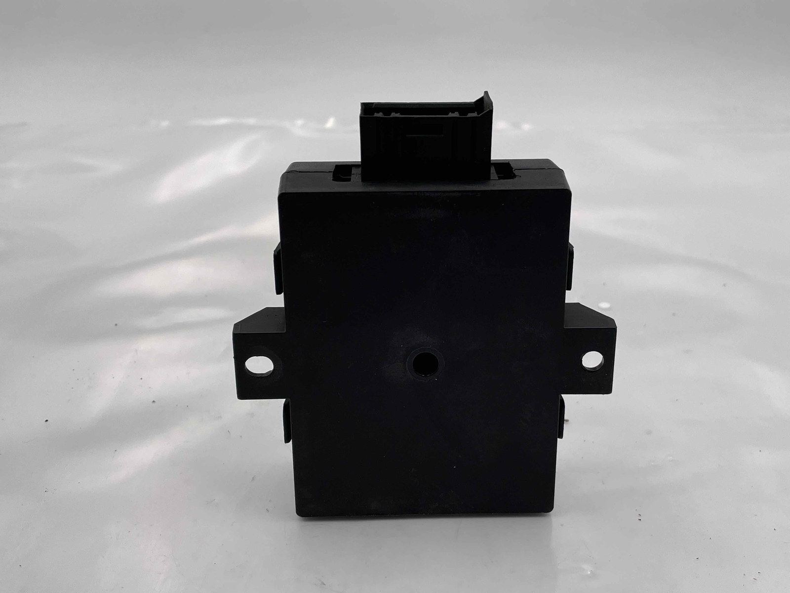 2010 Aston Martin Rapide Headphone Output Computer Control Module AD43-19A164-BB