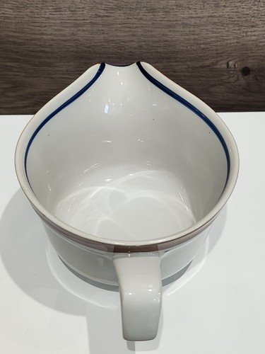 Vintage Salem Stoneware Georgetown Gravy Boat Blue Brown White Eagle - Picture 5 of 7
