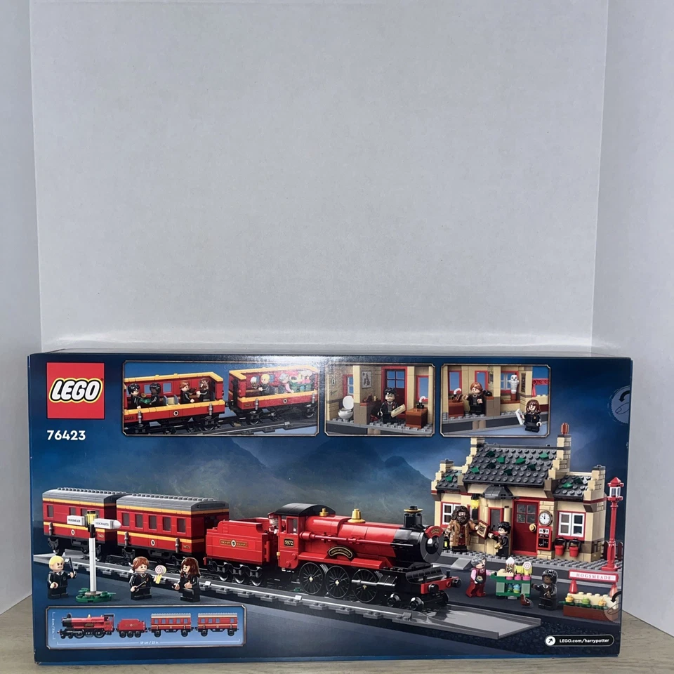 LEGO Harry Potter: Hogwarts Express & Hogsmeade Station (76423) NIB - Image 2 of 3