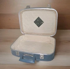 Vintage Blue Samsonite Style Train Case Makeup Travel Vanity Case– Vinyl– Mirror