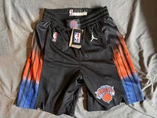 Nike NY Knicks Statement Edition 2025 Swingman Shorts SMALL