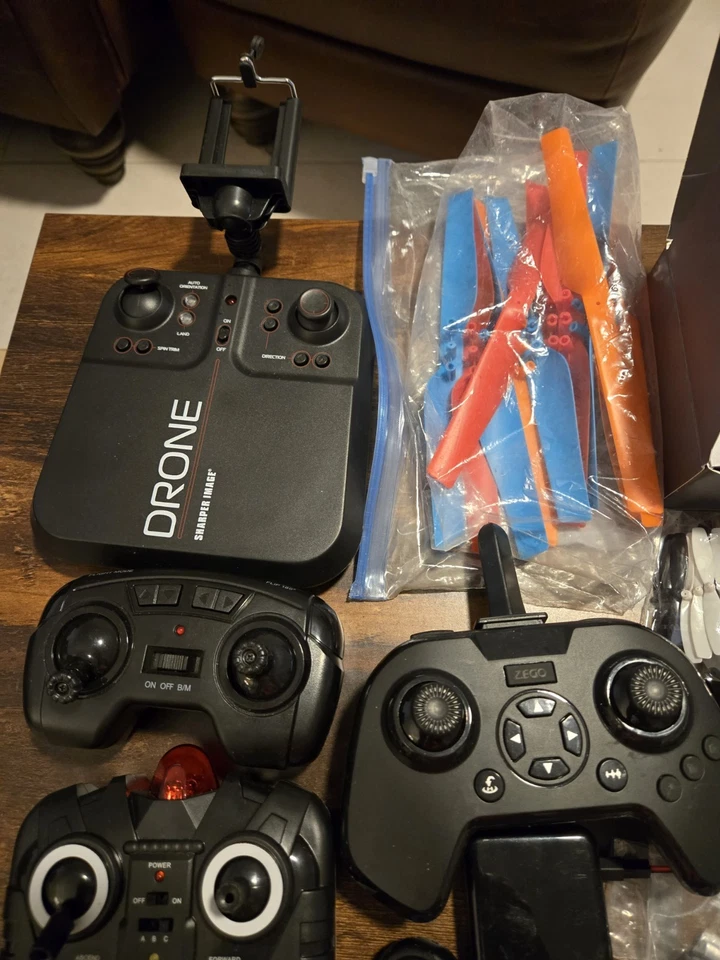 DRONE & Helicopter Assorted REMOTE PARTS LOT  - Image 2 of 4