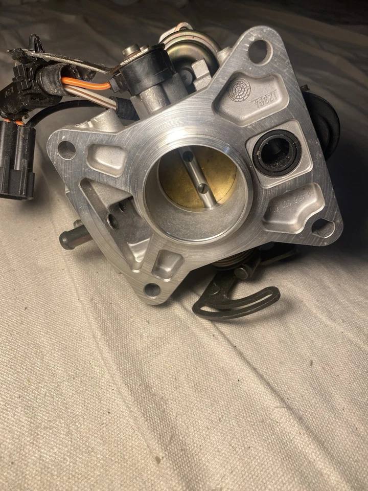 Dodge Daytona NOS Bosch/Chrysler throttle body Pentastar 4275617 - Image 4 of 4