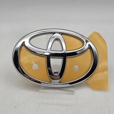 Genuine Oem Toyota Land Cruiser Front Logo Grille Emblem 2006-2011