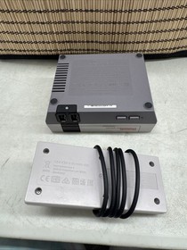 Nintendo Entertainment System 512MB NES Mini Classic Edition Console