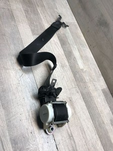 BMW 3 E90 E91 2010 Vorne links Sicherheitsgurt vorne 33059848 TNR16556