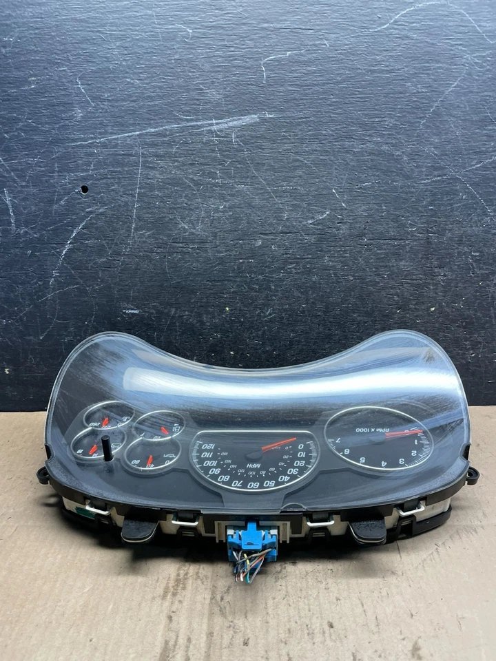 2002 to 2004 GMC Envoy Speedometer Cluster Gauge Oem T7286 DG - Image 3 of 4