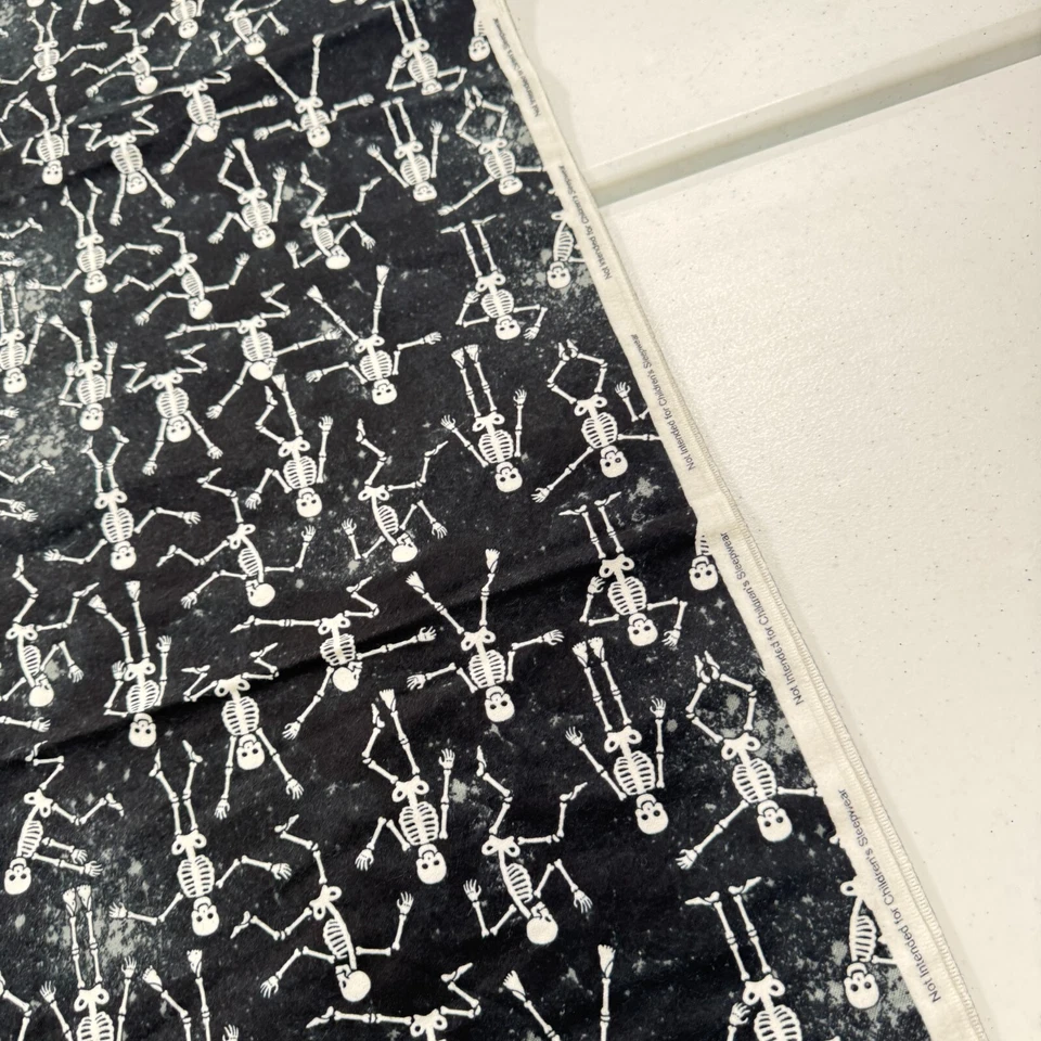 tela espalda esqueletos halloween otoño algodón 42x63 1,75 años Foto 4 de 4