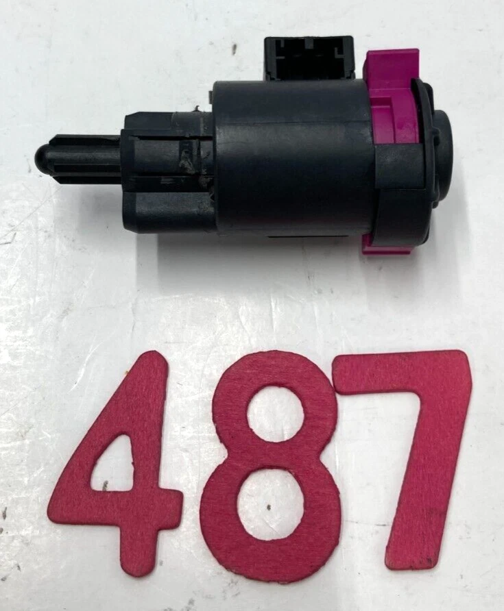 08-18 Audi A6 Quattro Pedal de freno Luz de freno Interruptor Sensor OEM 4F0945459B Foto 2 de 4