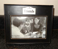 Friends Frame Fetco Photo Black 7 5/8x 8 1/2 for 6x4 Photos EUC Picture KH