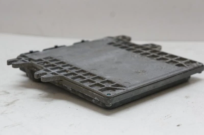 Módulo de control informático Nissan Rogue 2011 motor de 2,5 L ECU MEC112-060 OEM Foto 2 de 4