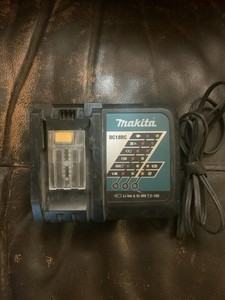 Makita Fast Charger