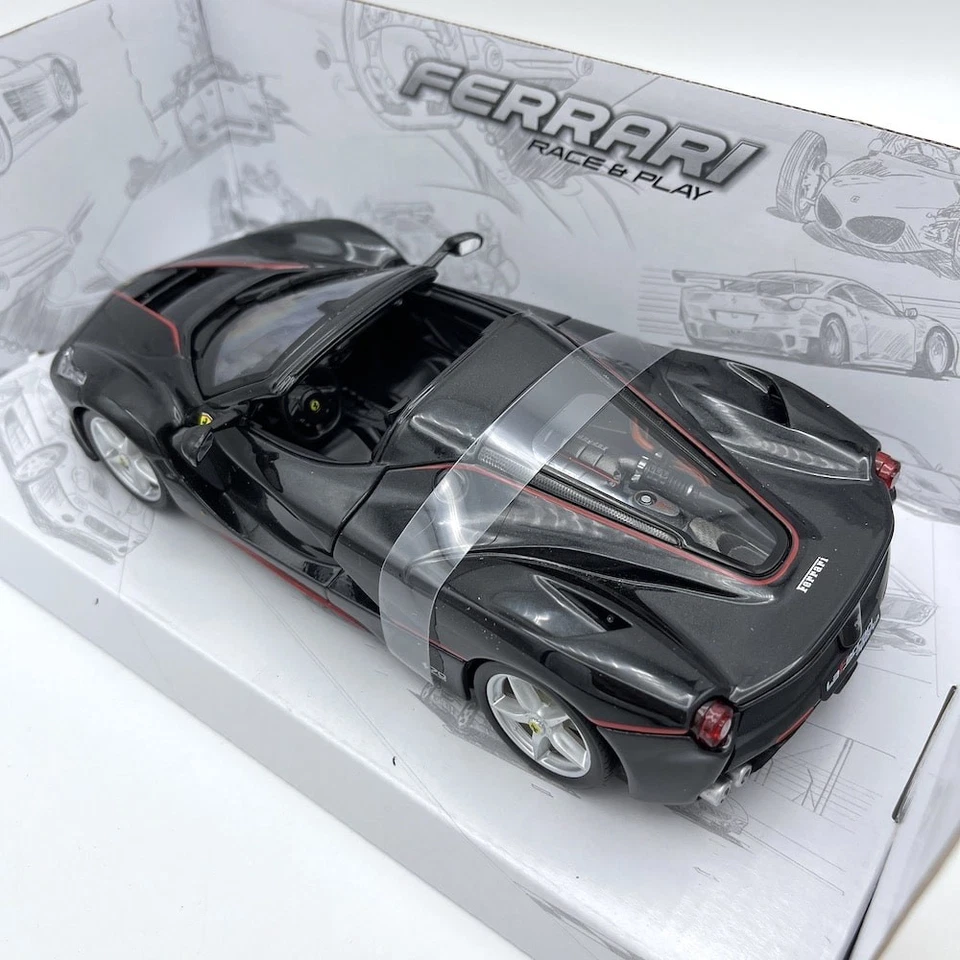 Modellino Auto Bburago 1/24 Ferrari La Ferrari Aperta Black - Immagine 3 di 4