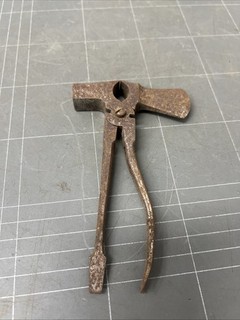 VINTAGE MULTI TOOL TOOLS HAMMER HATCHET PLIERS MANCAVE