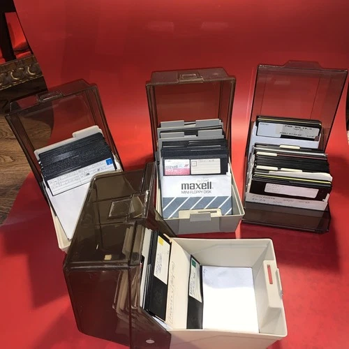 Lot of 165 Floppy Computer Disk 5.25 Unknown Content - For Discovery/Recycle