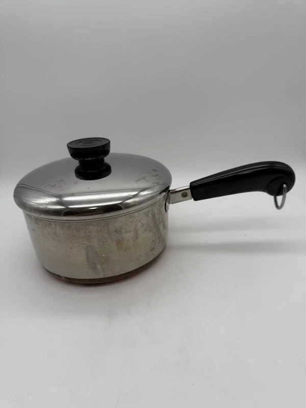 Revere Ware 1801 Copper Bottom 1.5 Quart Sauce Pan with Lid