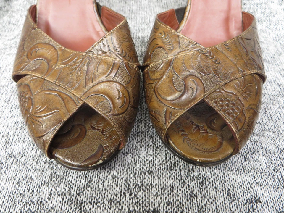 Donald J Pliner Shoes Womens Size 8.5 Brown Tooled Leather Heels Italy Couture - Image 3 of 4