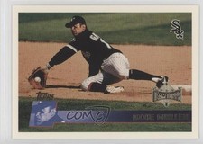 1996 Topps Team Topps Wal-Mart Chicago White Sox Ozzie Guillen #129 0il7