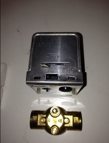 ERIE/T.A.C. VT2315G13A01A ZONE VALVE  3/4 Sweat Valve