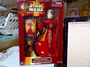 Hasbro Star Wars Episode 1 Regal Elegance Queen Amidala Collection 12" Doll