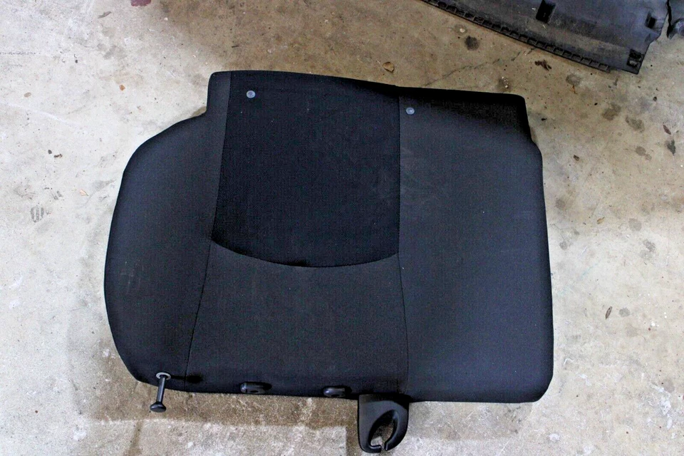 13-17 尼桑 VERSA 注释挂架左驱动侧后座后座支撑 — 第 3/4 张图片