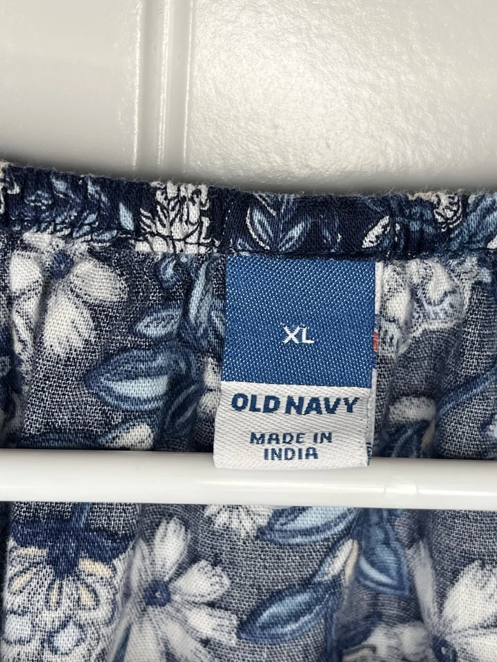 Blusa feminina Old Navy XL outono fluido manga longa camponesa boho azul branco floral - Imagem 3 de 4