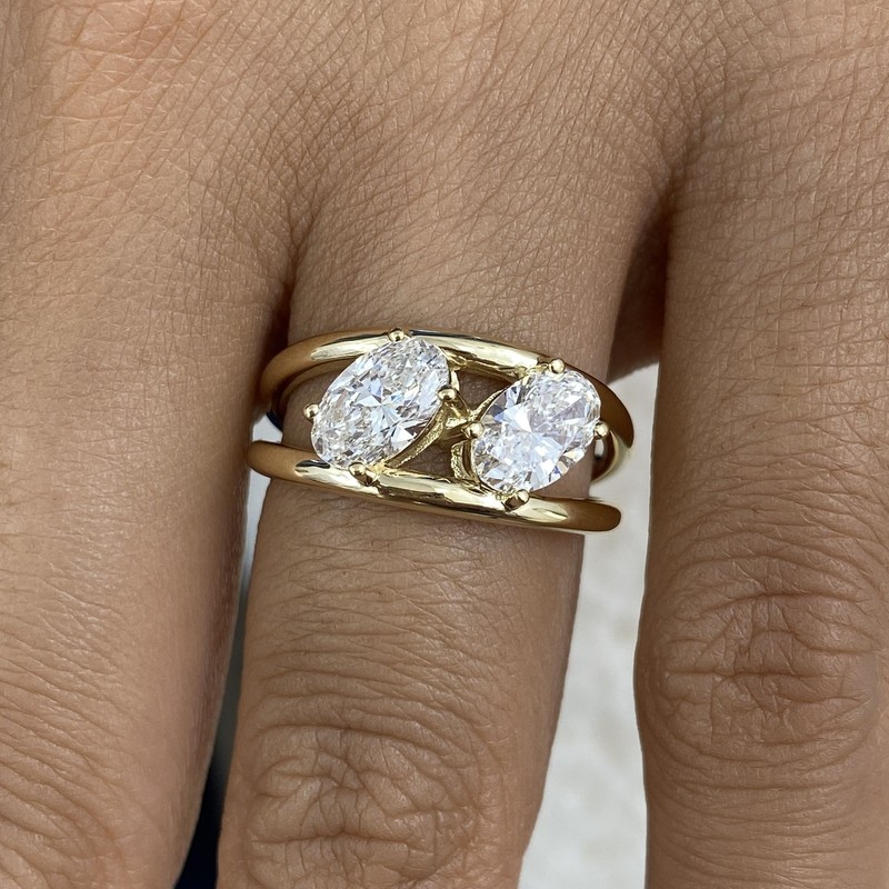 1.7ct Oval Fashion Ring Yellow Gold 14K Labcreated Diamond F/VS