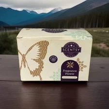 New Scentsy Fragrance Flower Diffuser Toasted Acorn & Oak #70875