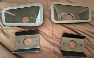 Two New Textured John Deere 316 318 332 420 430 Taillight Bezels With Retainers