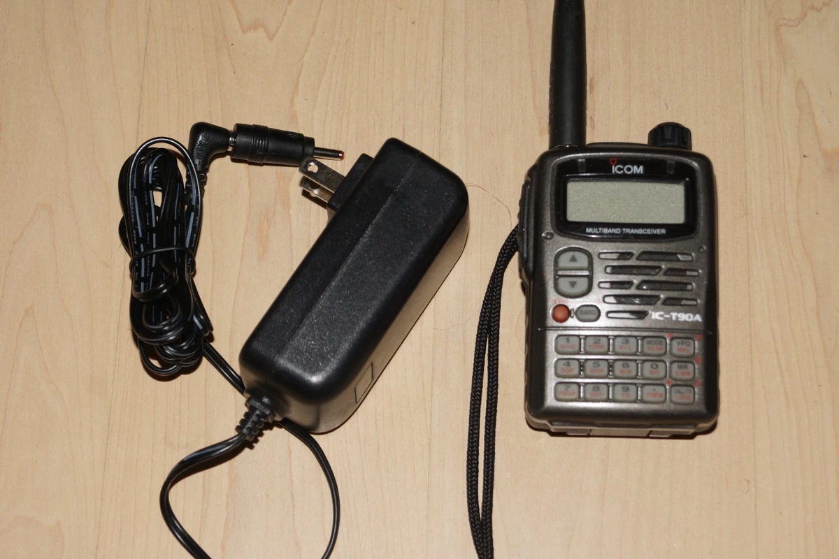 Icom IC-T90A Multiband 50/144/440 MHz Transceiver w/Charger, Batt
