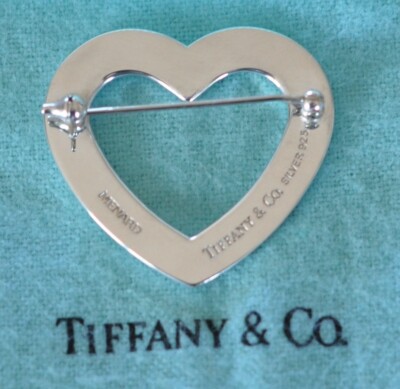 TIFFANY MENARD ハート ブローチ シルバー S249001 TIFFANY MENARD ハート ブローチ シルバー S249001 - メルカリ