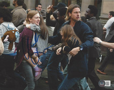 MIREILLE ENOS SIGNED 'WORLD WAR Z' 8x10 MOVIE PHOTO 3 ACTRESS BECKET BAS COA MIREILLE ENOS SIGNED 'WORLD WAR Z' 8x10 MOVIE PHOTO 3 ACTRESS BECKET BAS COA