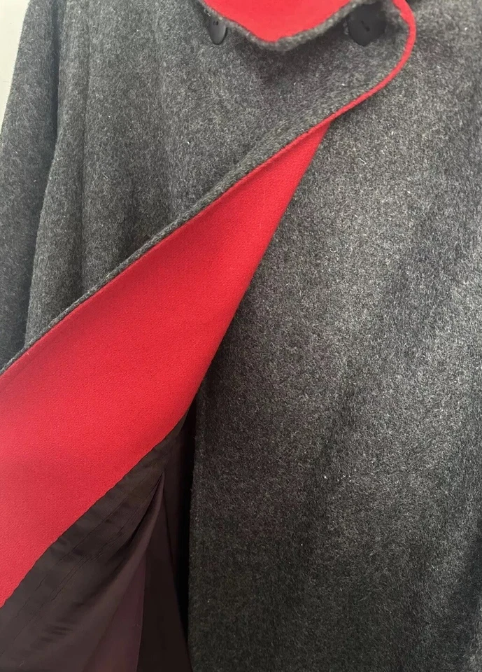 Vintage Wool Woman’s Cape Lined Coat Pockets Buttons Gray / Red L/XL - Image 4 of 4