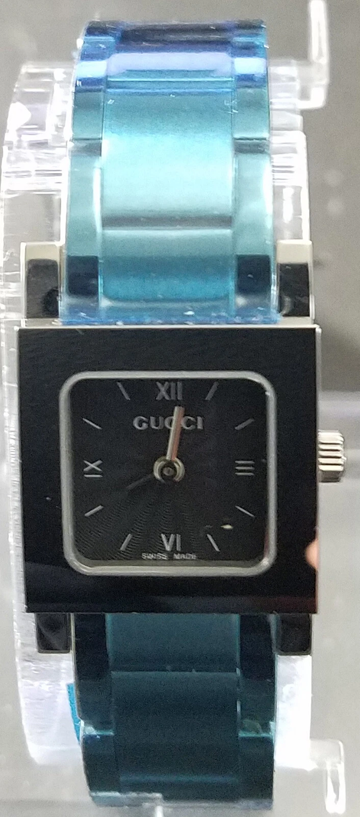Montre femme Gucci série 7905 07935 cadran noir neuve   YA079603 