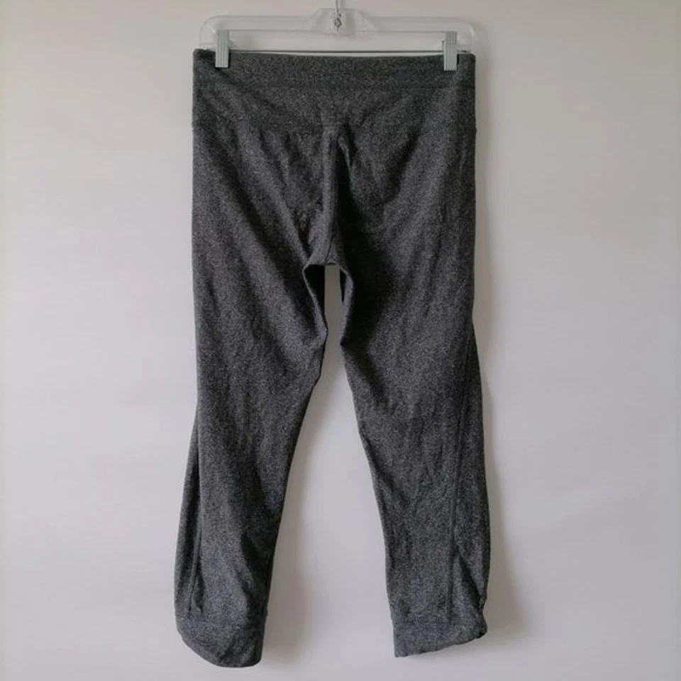 Calvin Klein Women's Gray Legging Capri Twist Cuff Size L - Image 2 of 4