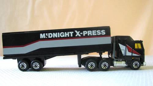 Vintage collectible 1990s 2pc Matchbox “Midnight X-Press” tractor-trailer