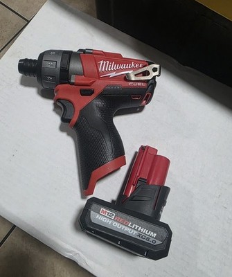 Milwaukee M12 FUEL 1/4'' Hex 2-Speed Screwdriver & Battery - 2402-20