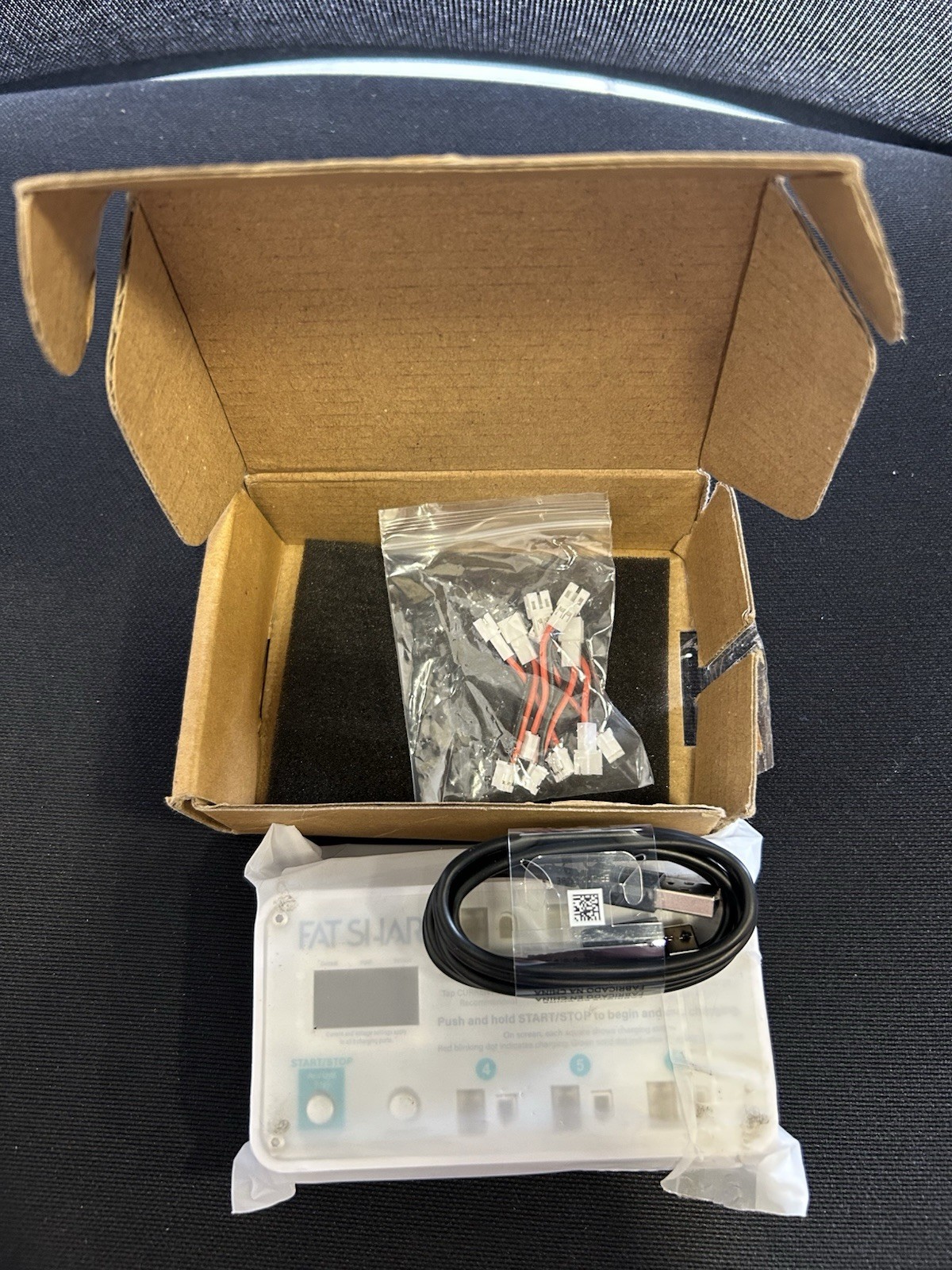 Fat Shark Whoopstor V3 6 port Electric Battery Charger White w/ USB Cable