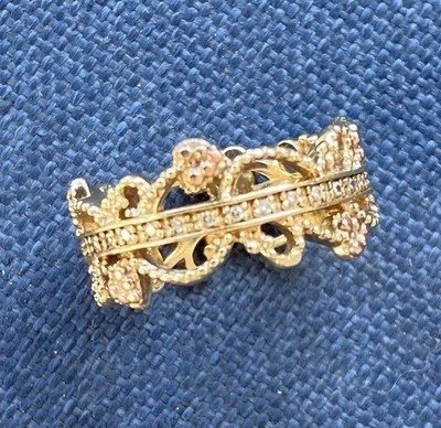 CLOGAU Welsh 9ct Yellow & Rose Gold Diamond ring. size 6.  