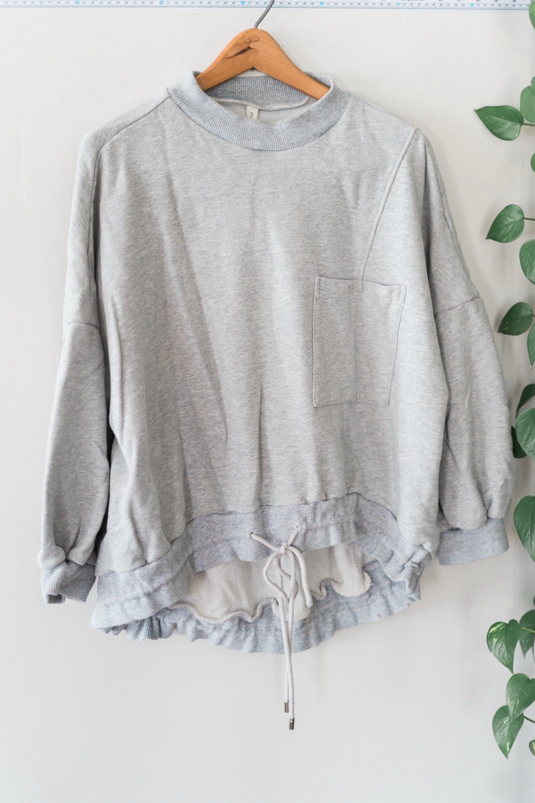 NAP Gray Cropped Sweatshirt Drawstring Hem Pocket… - image 4