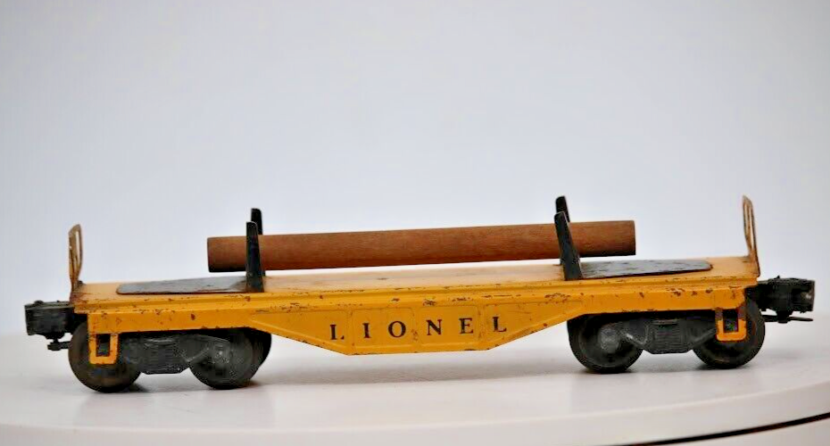 Lionel 6111 Flat Lumber Log Car with Load in Yellow Postwar Model Railway