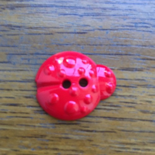 BUTTONS NOVELTY GARDEN (2 HOLE) X 10- ASSORTED BUTTONS- COLOURFUL - Picture 9 of 12