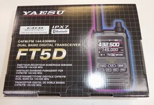 YAESU FT5D Ricetrasmettitore Digitale C4FM APRS Touchscreen Nuova Versione Gi...