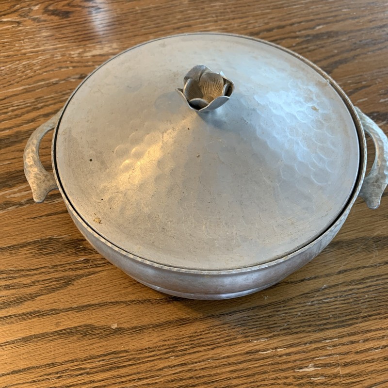 Vintage Pewter Casserole Holder With Lid And Handles. 8in diameter rim